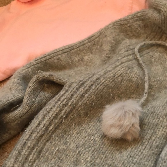 Express zip up sweater with matching turtle neck - Picture 6 of 7